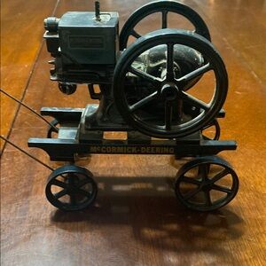 Vintage ERTL McCormick Deering Model M 1/6 Scale  Diecast